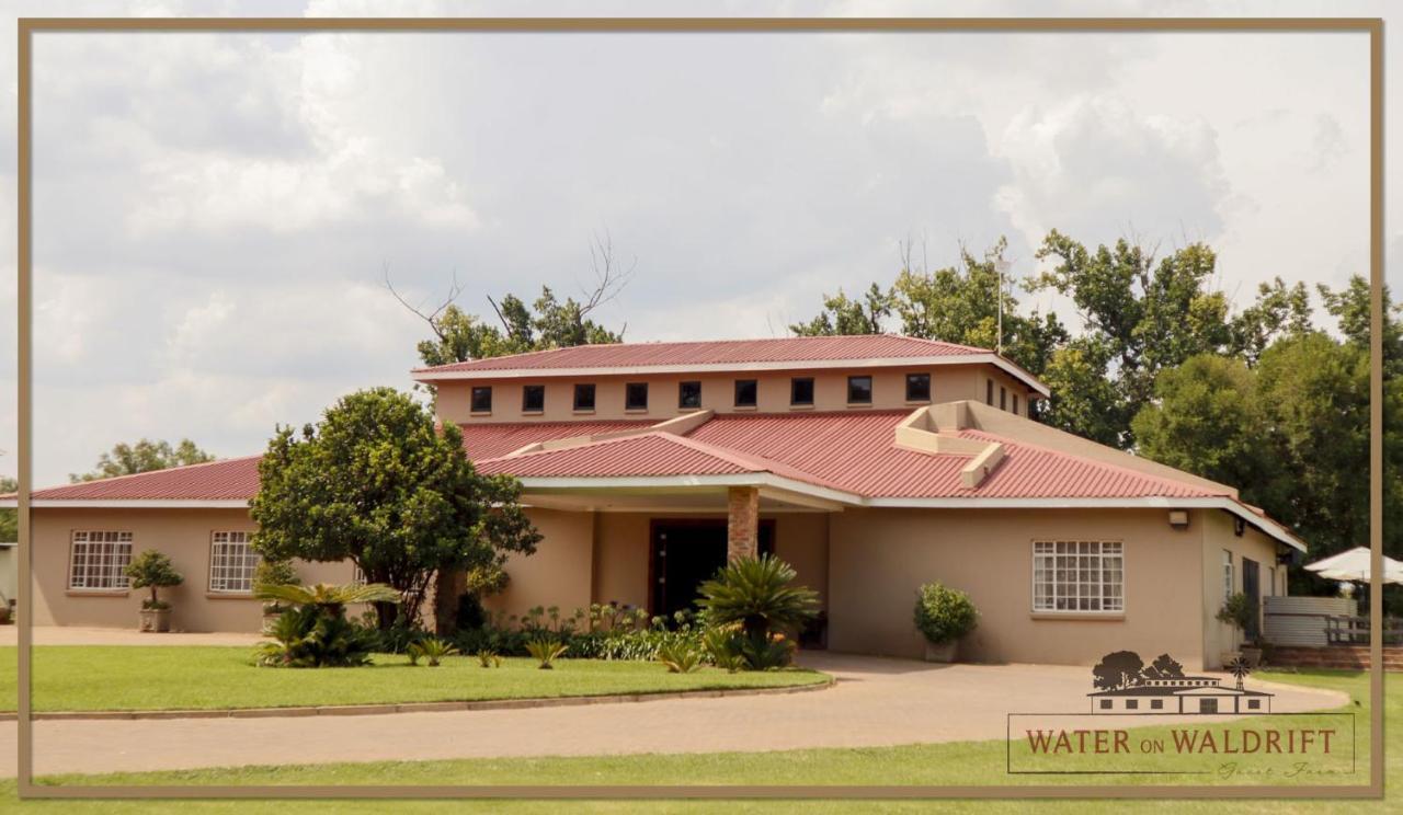 Water On Waldrift Guesthouse Vereeniging Εξωτερικό φωτογραφία